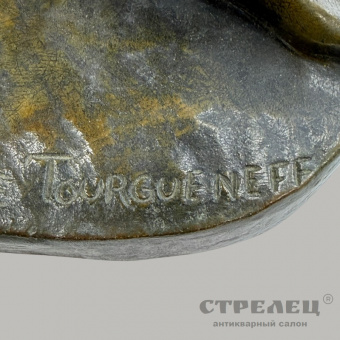 фото — бронзовая статуэтка «средневековый лучник». tourgueneff. франция, 19 в.